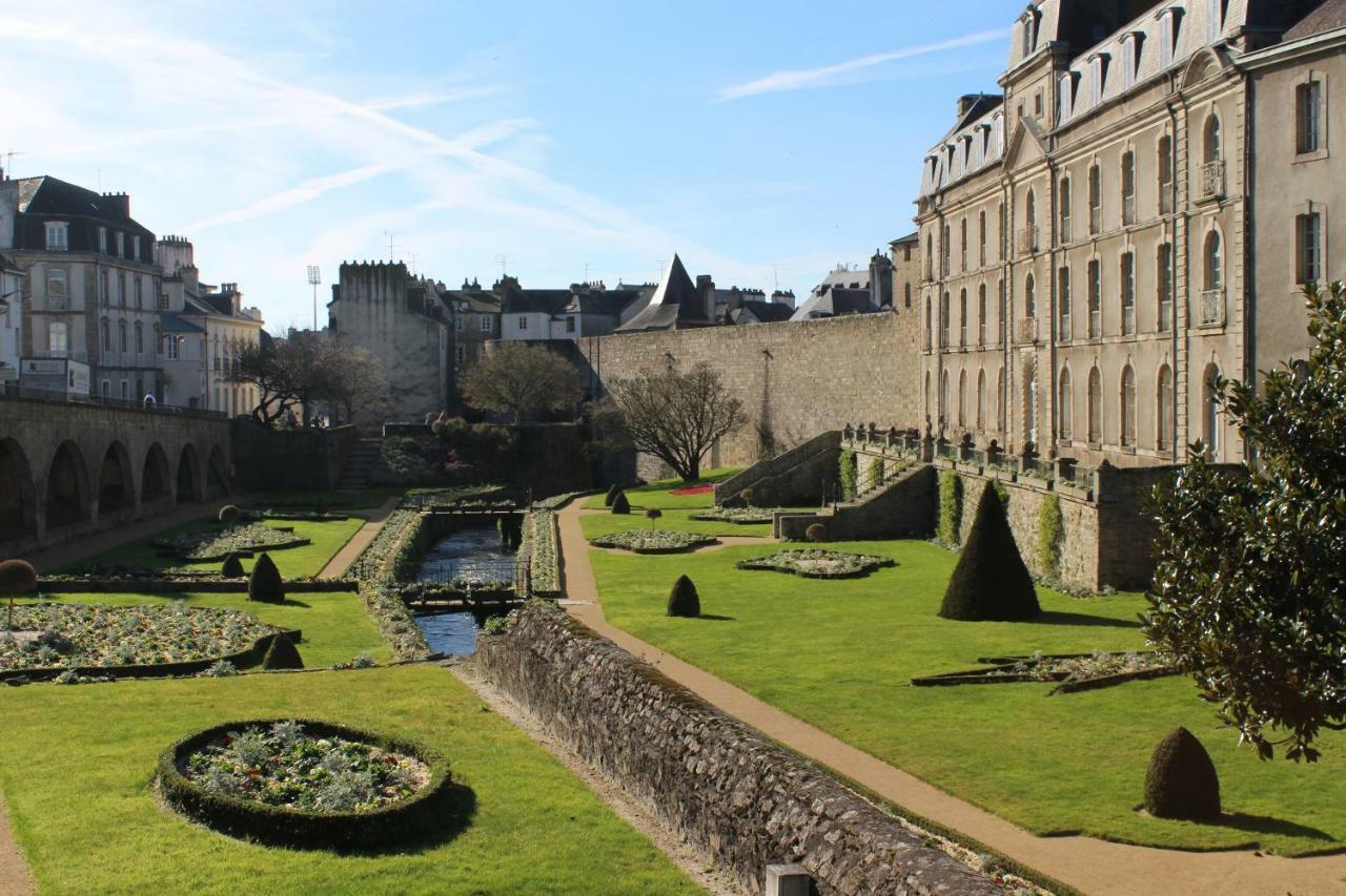 Vannes Lodge Exterior photo